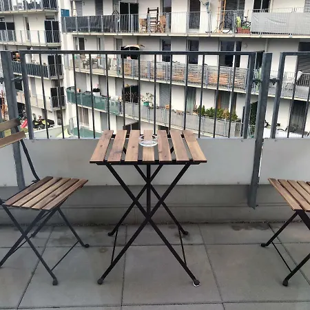 Apartment High 5
